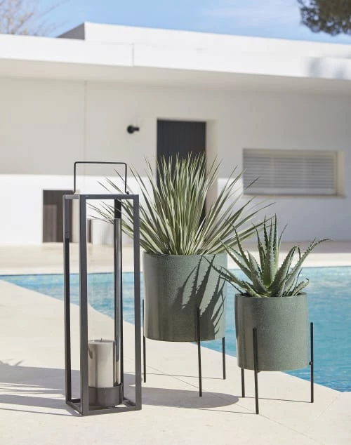 Vente flash 😉 Maisons Du Monde Lanternes Et Photophores De Jardin Lanterne En Métal Noire H 69 Cm 🥰 5 Vente flash 😉 Maisons Du Monde Lanternes Et Photophores De Jardin Lanterne En Métal Noire H 69 Cm 🥰 – Image 4