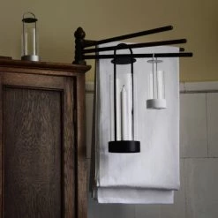 Les meilleures critiques de ⭐ Design House Stockholm Lanternes Lanterne Noire ⌛ -Huiles essentielles || Lanternes || Diffuseurs de parfums Soldes lanterne noire 1